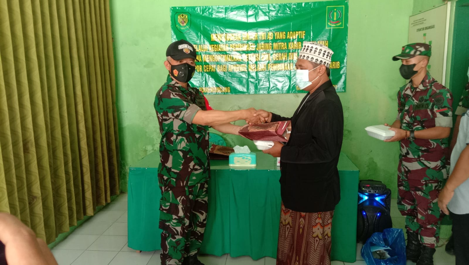 Jelang Nataru 2022, Koramil Kecamatan Muncang Terapkan Bina Mitra Karib