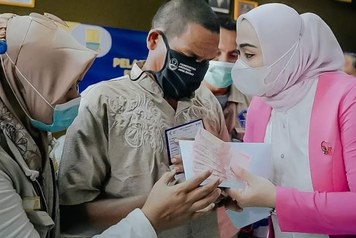 Pemkab Karawang Salurkan BLT Bagi 40 Ribu KPM