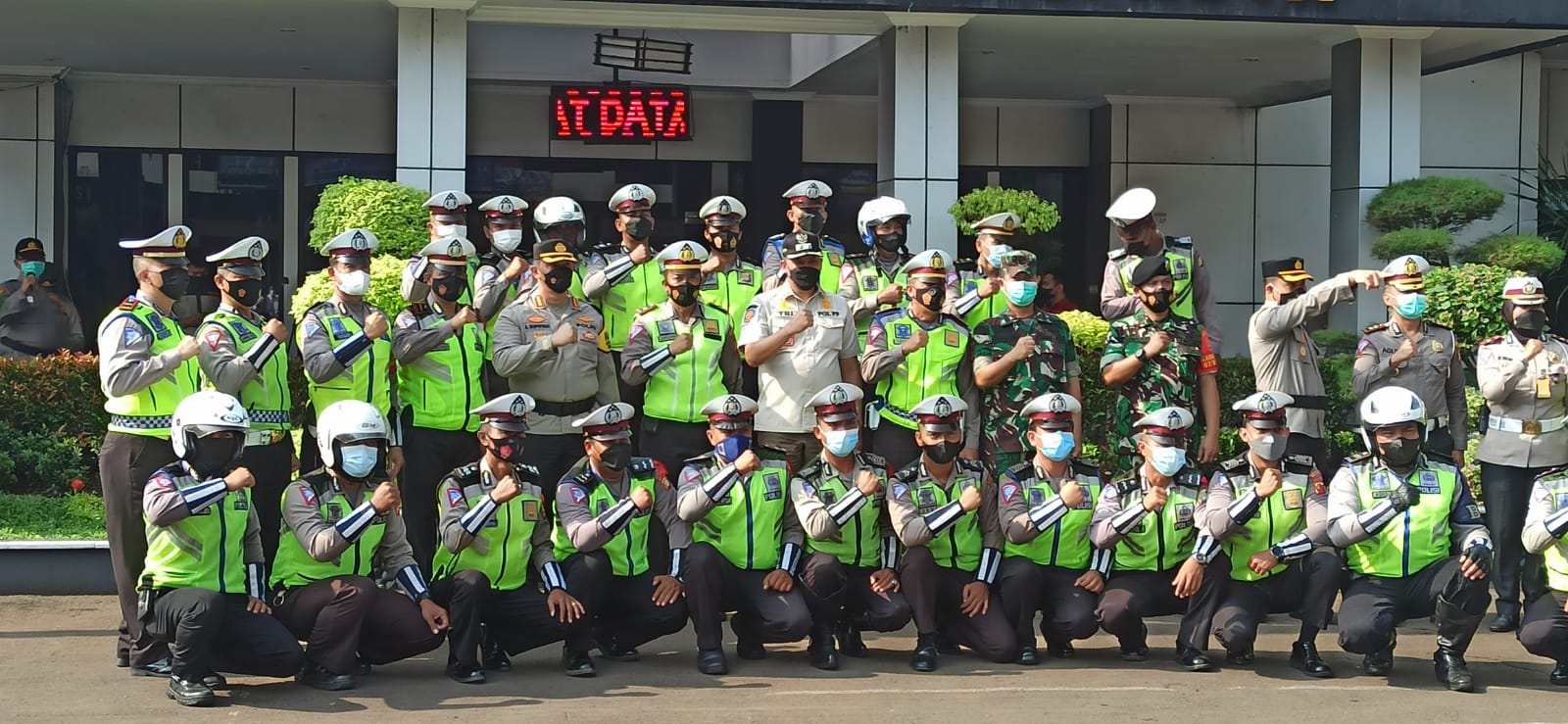 Jelang Akhir Tahun, Tiga Pilar Kota Bekasi Gelar Apel Operasi Lilin 2021