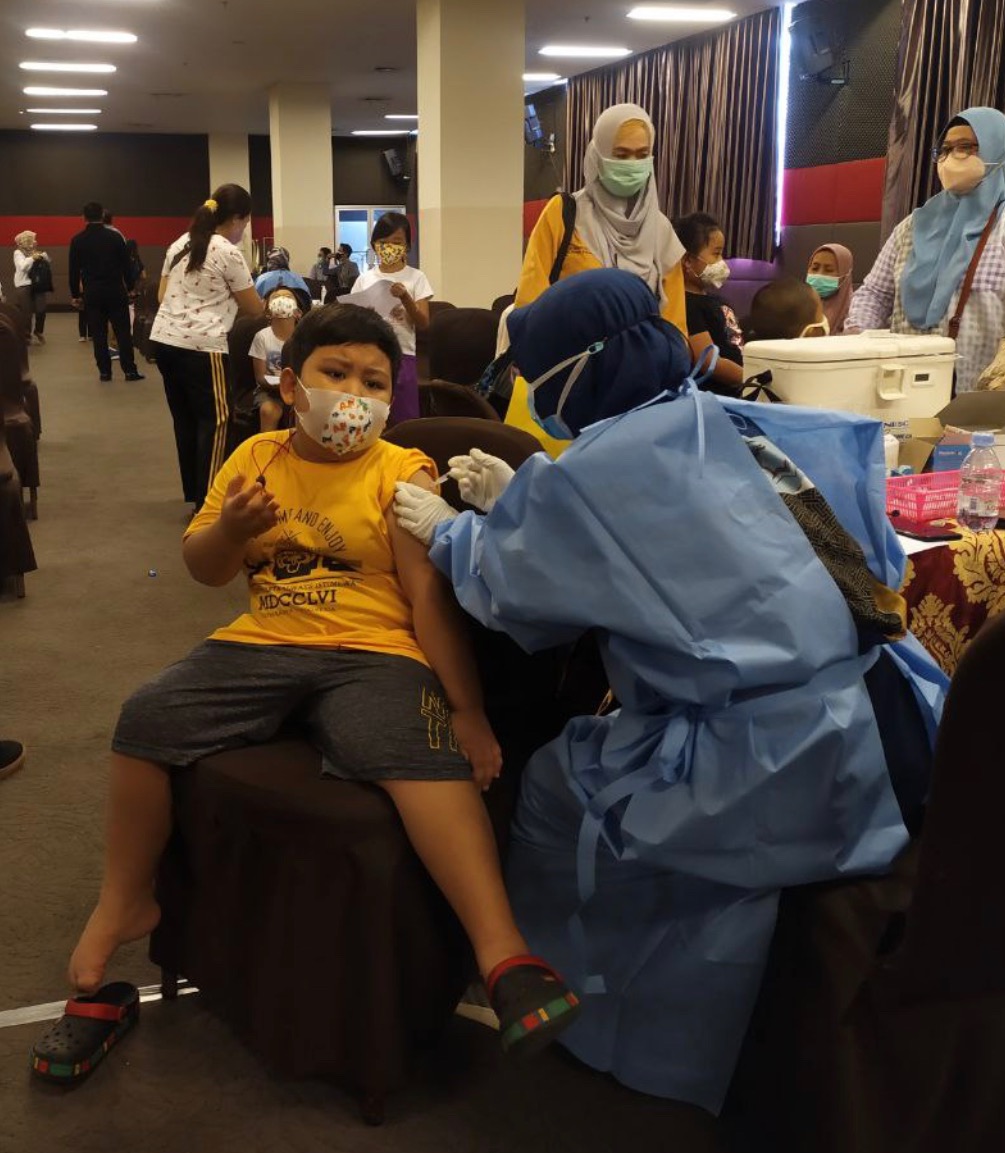 Metland Gelar Vaksinasi Untuk Anak 6-11 Tahun