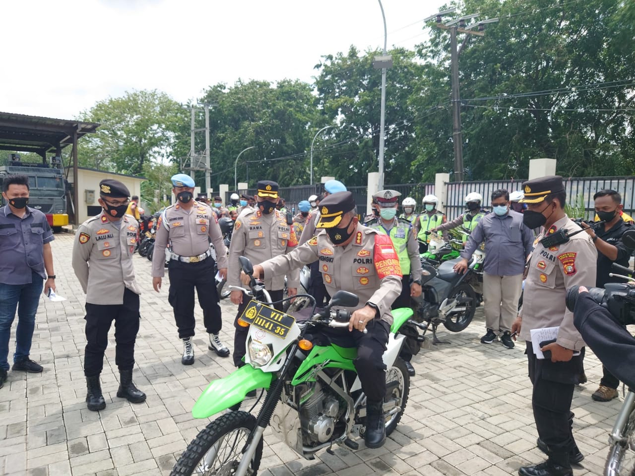 Kapolres Metro Bekasi kota Melakukan Pemeriksaan Kendaraan Dinas