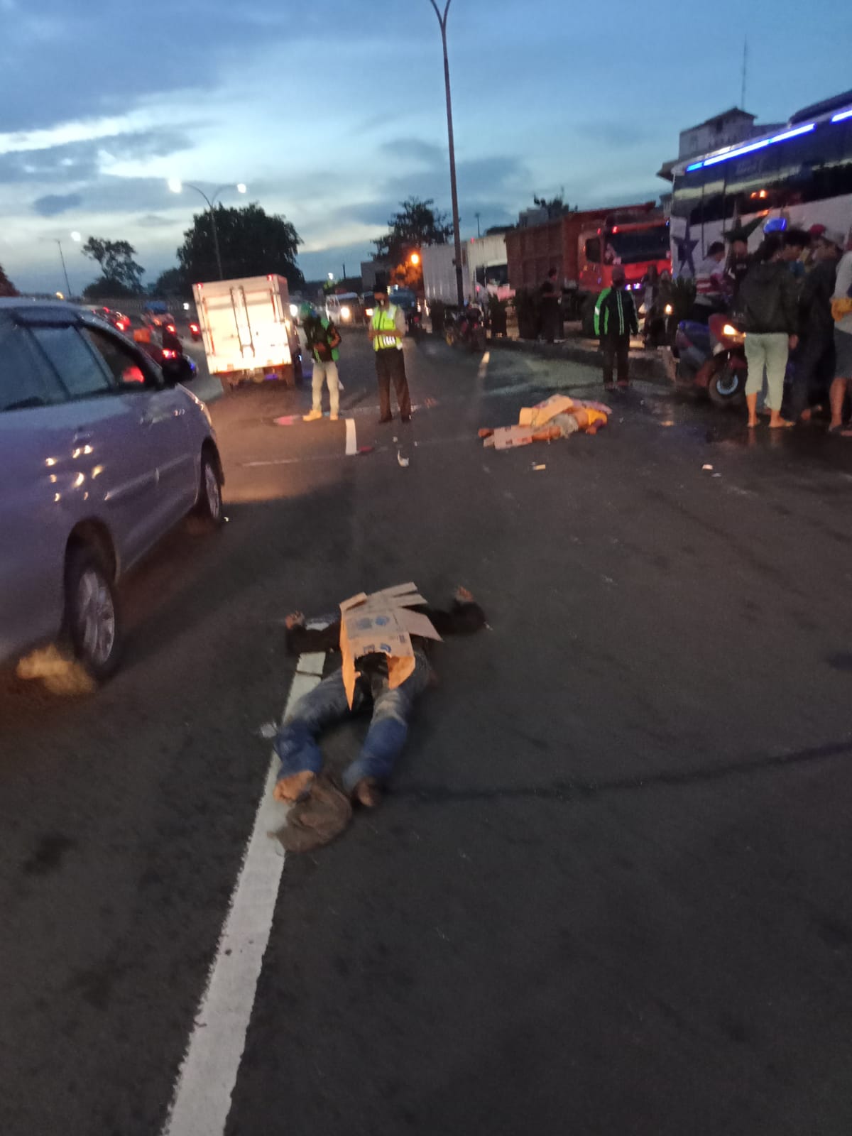 Dua Pengendara Motor Moge Tewas Di Tempat Di Fly Over Kranji