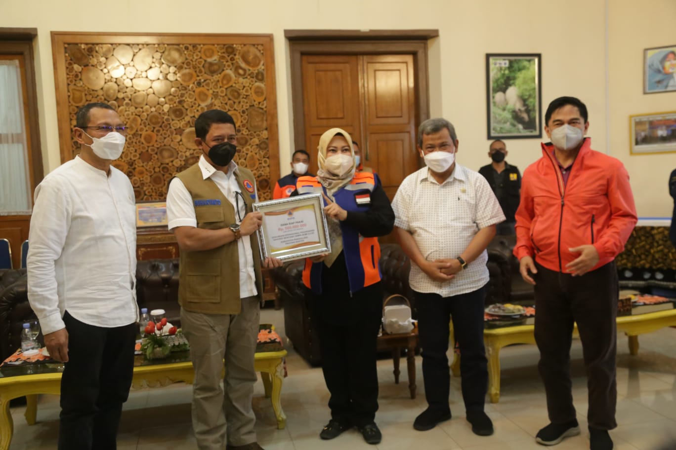 Kepala BNPB Bersama Bupati Pandeglang Tinjau Lokasi Korban Gempa