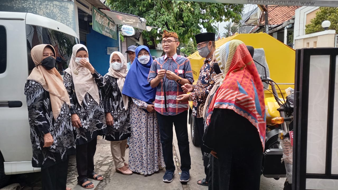 Chairoman Dukung Warga Jatimakmur Manfaatkan Baktor Untuk Kembangkan Bank Sampah