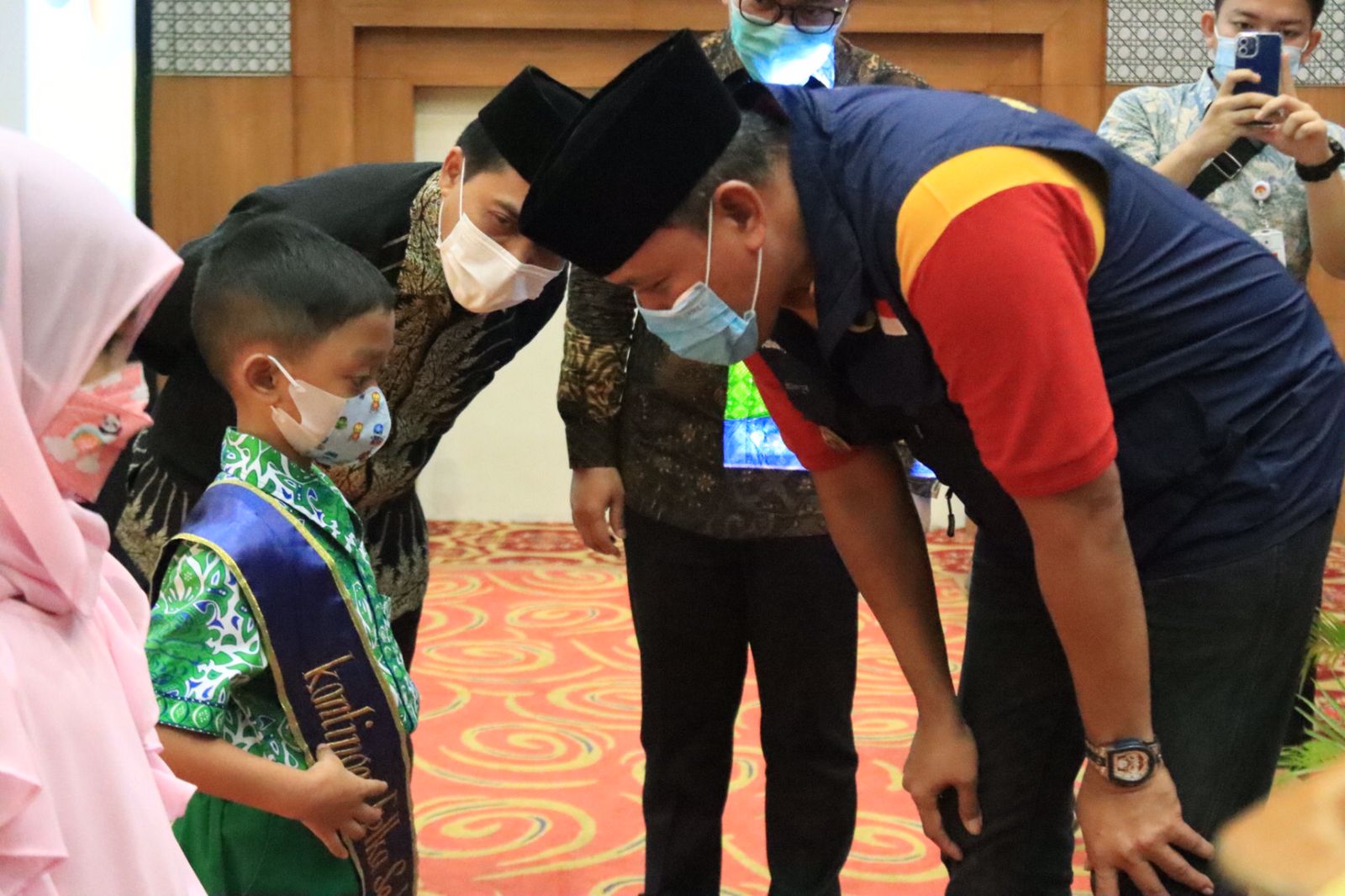 Plt Walikota Bekasi Lepas Kontingen OSA & Felka 2022