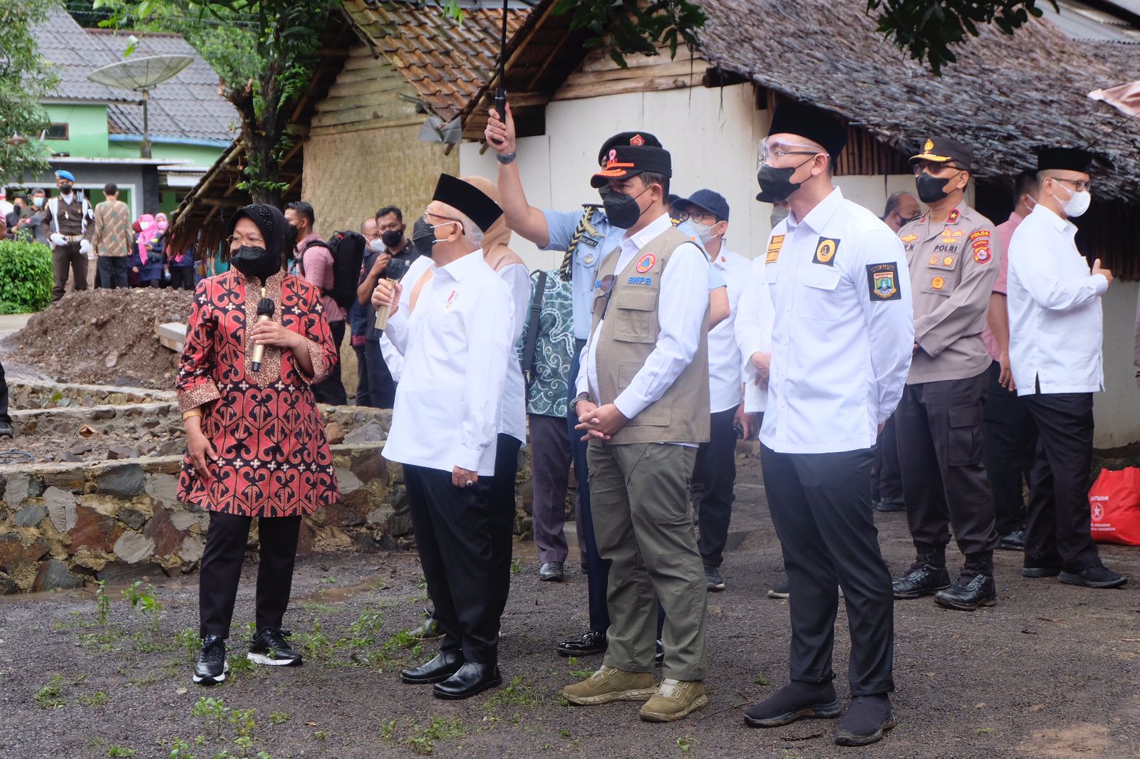 Wapres RI Ma’ruf Amin Kunjungi Korban Gempa Di Pandeglang