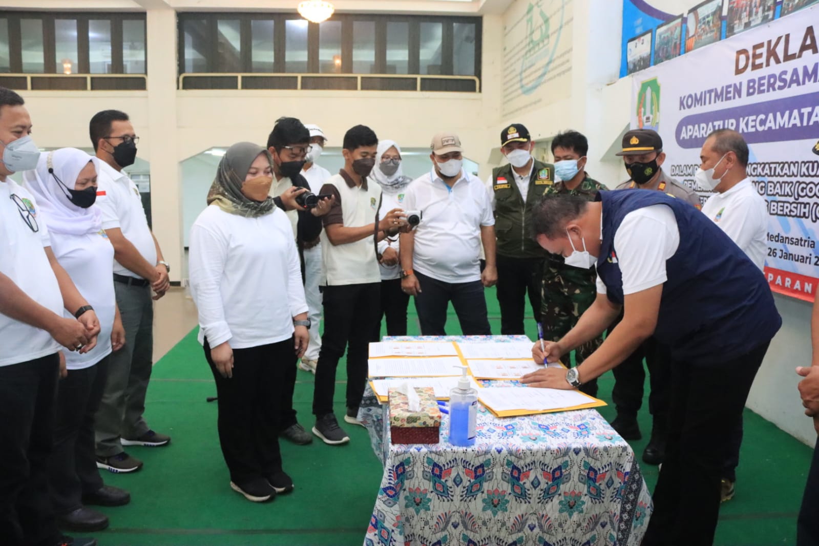 Aparatur Kecamatan Medan Satria Deklarasikan Anti Korupsi