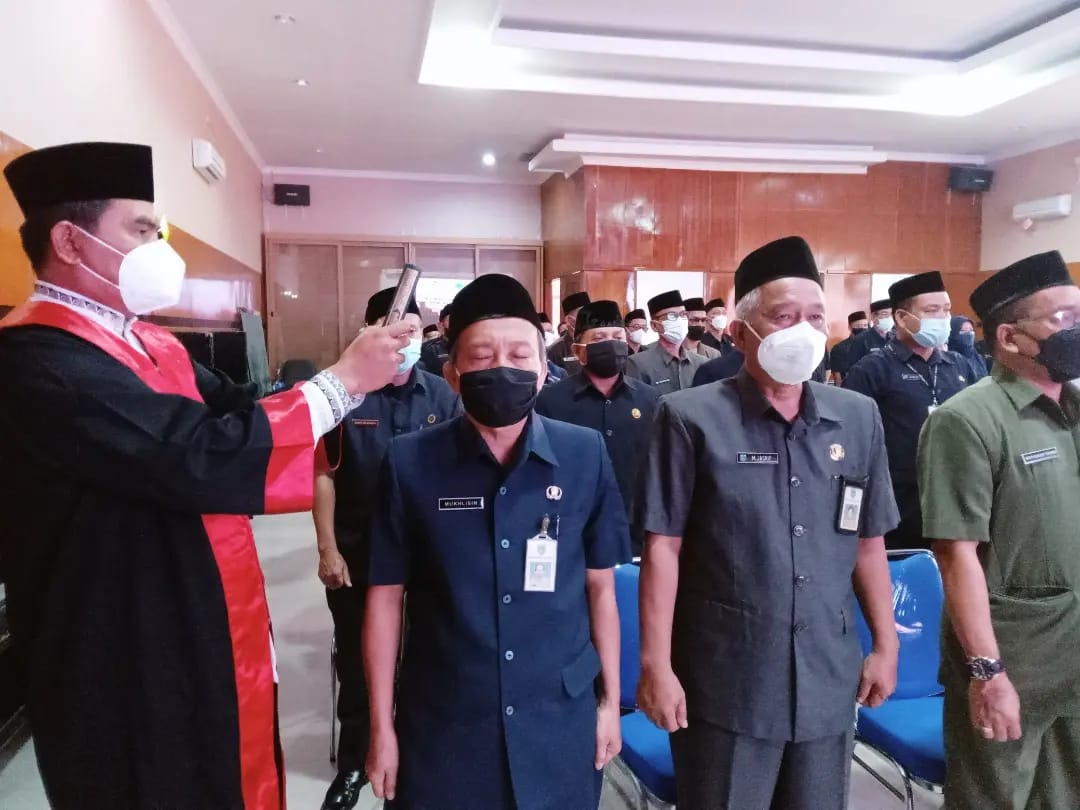 Pj.Sekda Lantik Kepala Sekolah, Pemilik dan Pengawas Sekolah