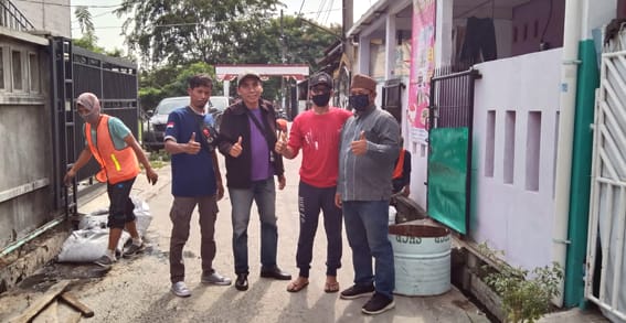 Masuki Musim Penghujan UPTD DBMSDA Kecamatan Bekasi Utara Perbaiki Saluran Warga