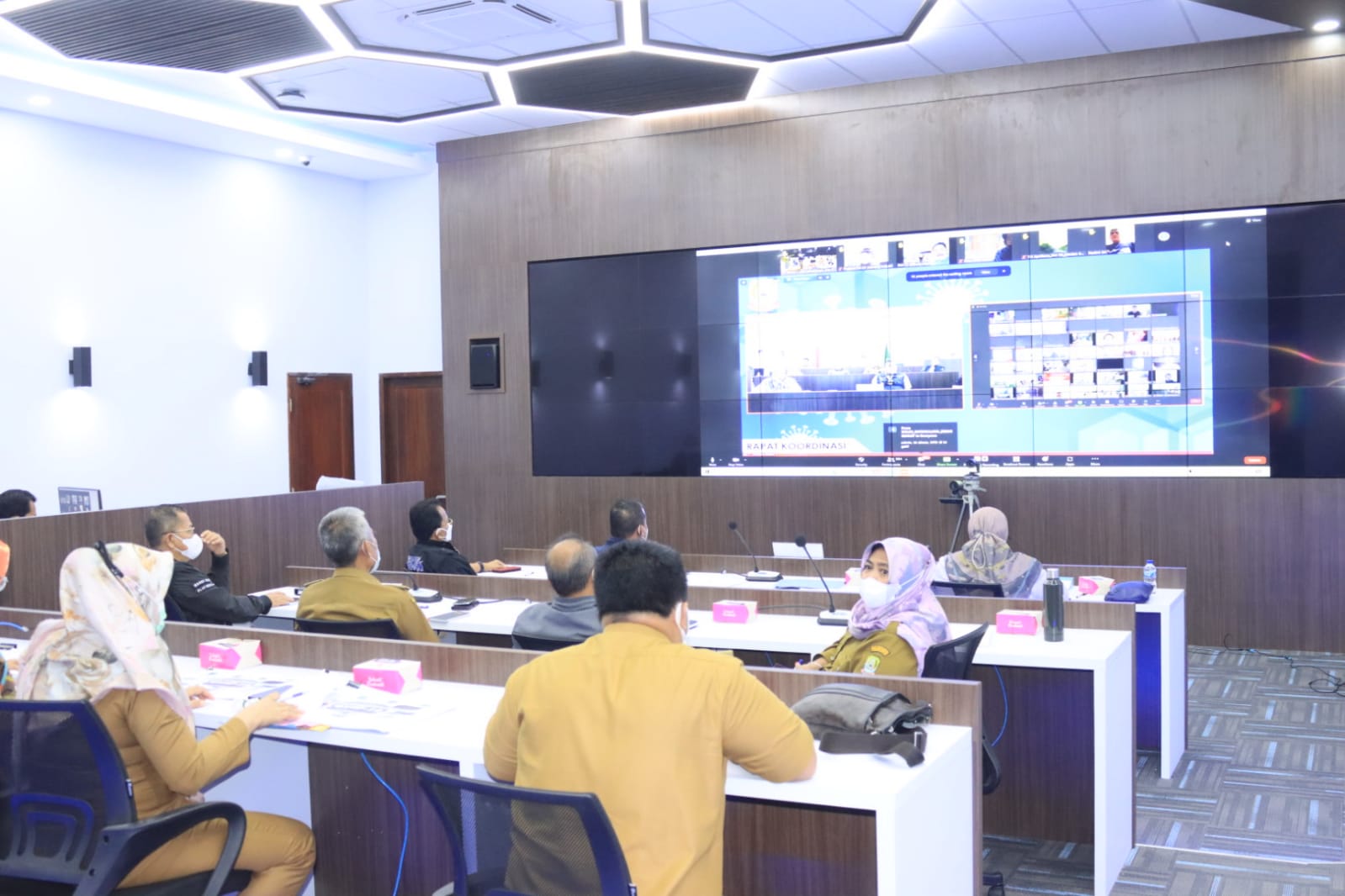 Via Zoom Meeting RW se Kota Bekasi, Plt. Wali Kota Bekasi Aktifkan Kembali RW Siaga