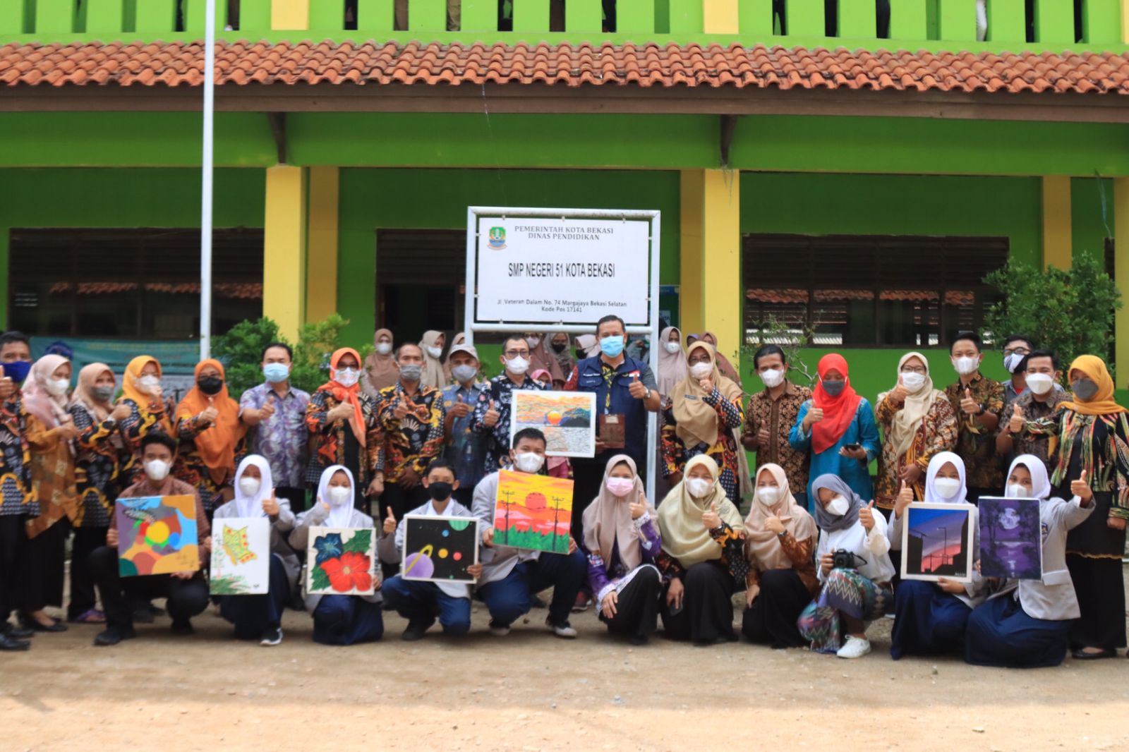 Plt Wali Kota Apresiasi Karya Lukisan Murid SMPN 51