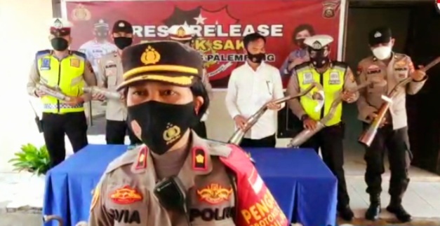 Gunakan Knalpot Racing Siap Ditilang