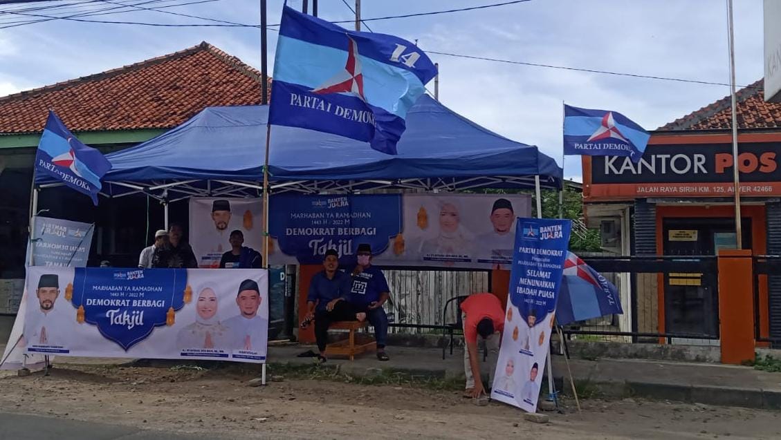 Relawan AHY di Kabupaten Serang Buka Posko Takjil Gratis dan Bagikan Doorprize