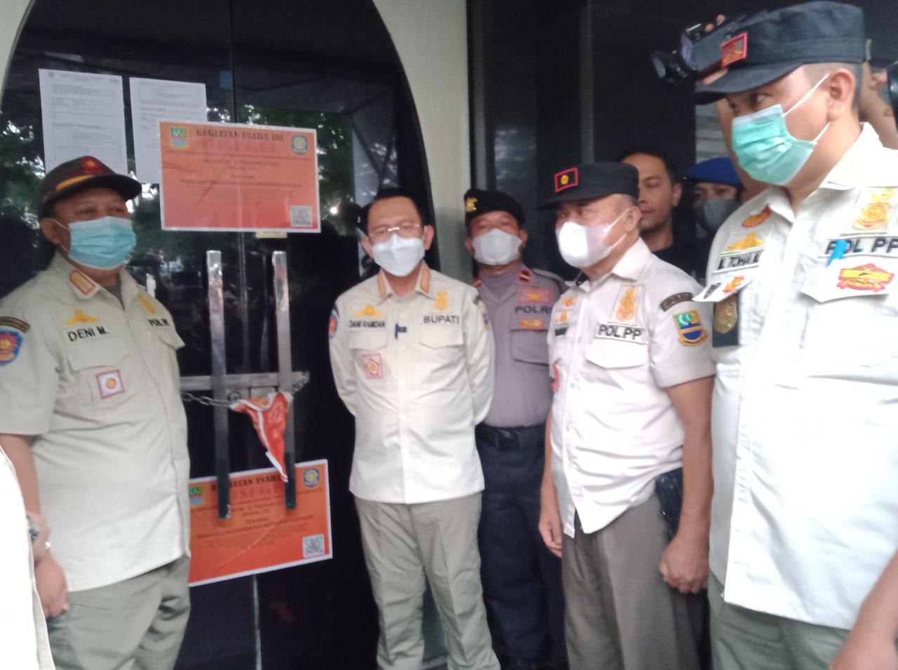 Tak Sesuai Perijinan dan Langgar Etika, Pemkab Bekasi Segel Infinity Cafe