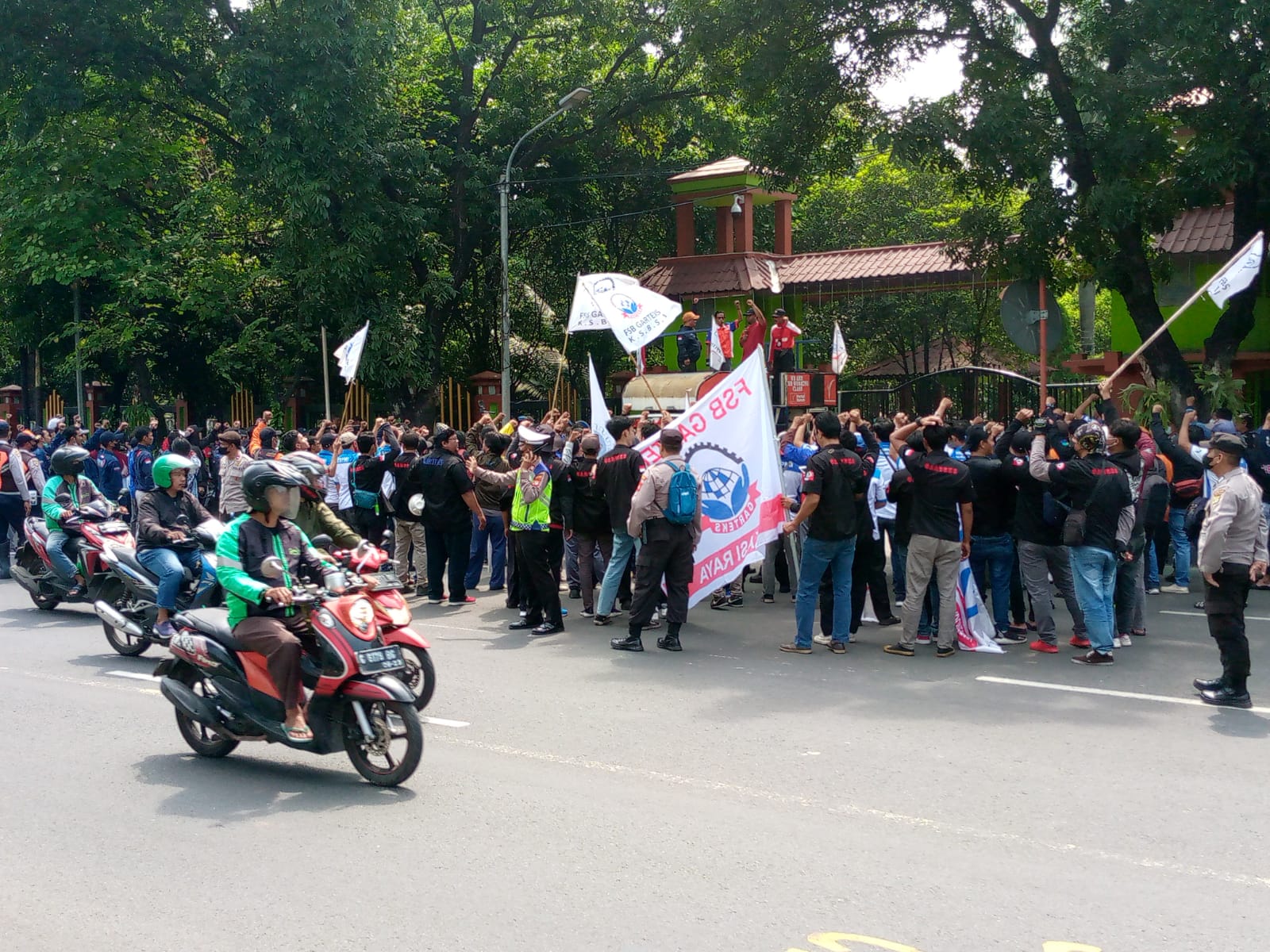 Pemerintah Kota Bekasi Terima Aspirasi Tuntutan Buruh Tolak Kenaikan BBM