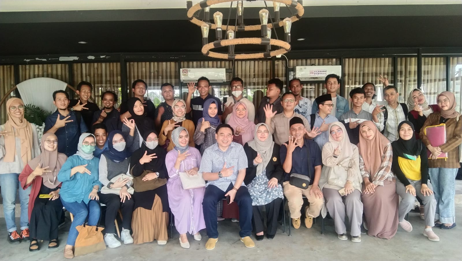 Selamat, Nana Sutisna Dikukuhkan Jadi Ketua Himmikom Untirta