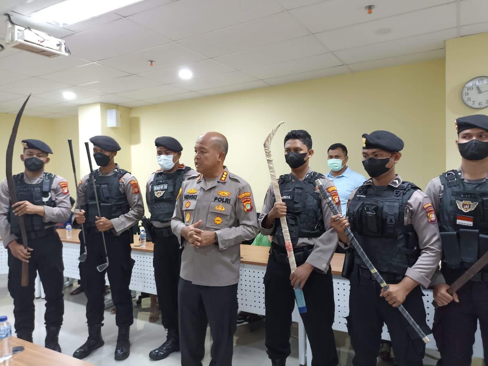 Polres Metro Bekasi Amankan Enam Remaja Usia Pelajar