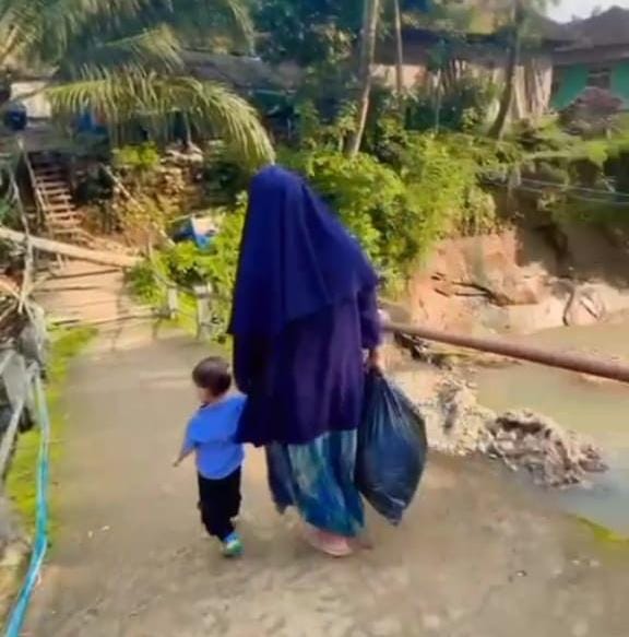 Sulitkan Warga, 2 Tahun Jembatan Ambruk Belum Diperbaiki