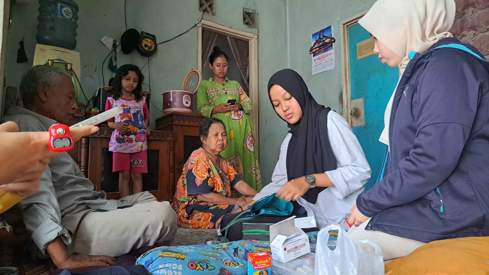 Komunitas Literasi Sajak Senja Indonesia, Regional Cianjur Ikut Bantu Korban Gempa