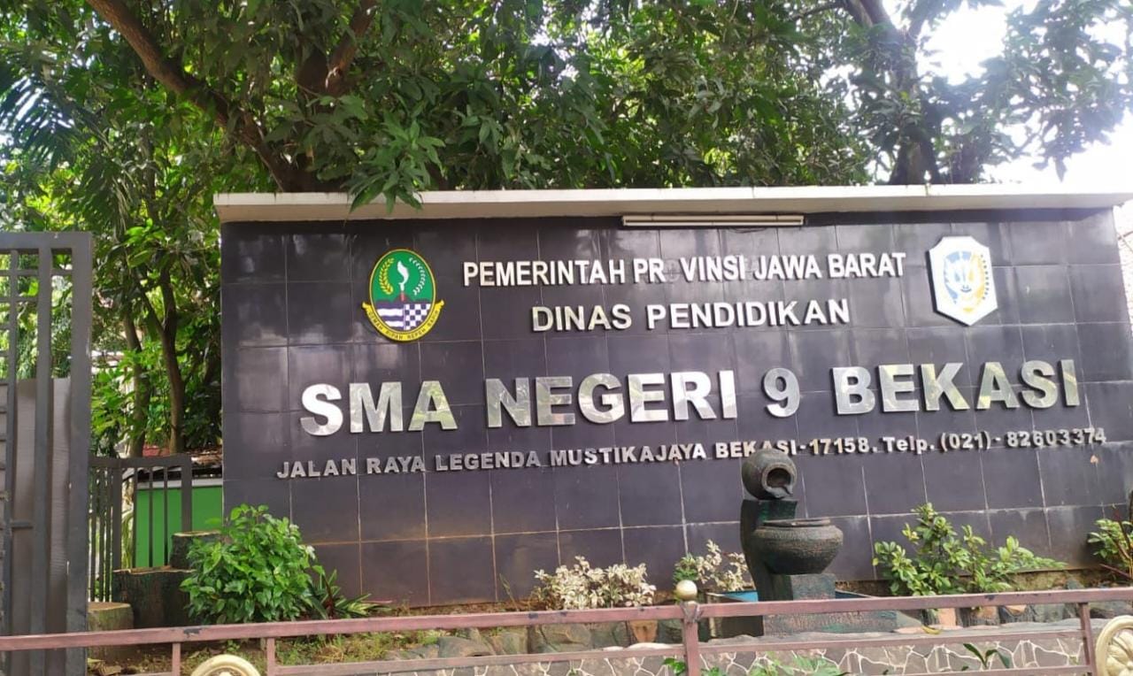 Kepsek SMAN 9 Kota Bekasi : Tidak Ada Penahanan Kartu Ujian Siswa