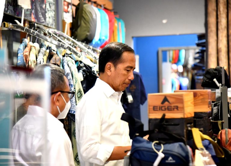 Presiden Jokowi Kunjungi Pusat Perbelanjaan Guna Cek Aktivitas Perekonomian