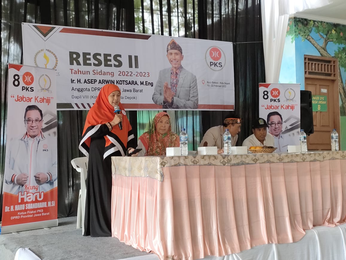 Hj. Siti Julaeha Calon Legislatif (Caleg) dari PKS Daerah Pemilihan (Dapil) 1 meliputi Bekasi Timur dan Bekasi Selatan pada Pemilihan Legislatif (Pileg) pada 2019 lalu adalah sosok kader perempuan PKS Bekasi Timur yang meraih suara urutan ketiga (5.203) setelah H. Bambang Purwanto (10.664) dan Adhika Dirgantara (6.639) yang lolos masuk parlemen Kalimalang.