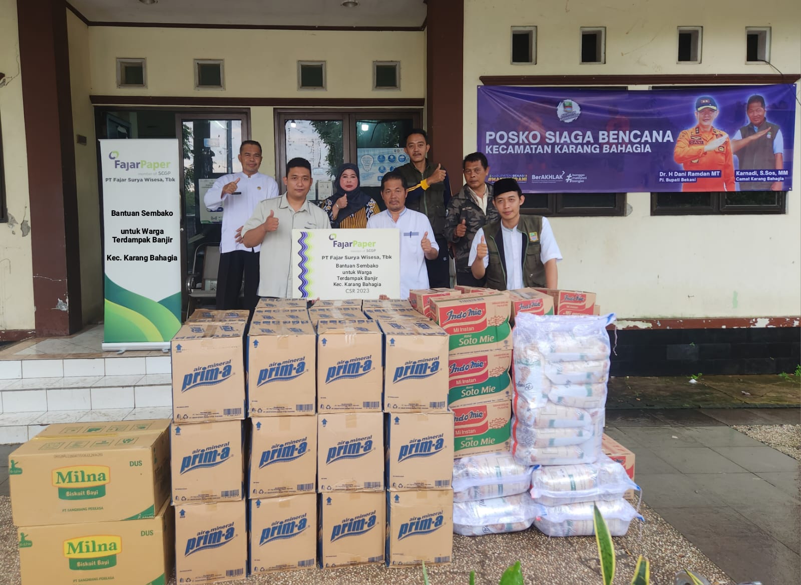 Fajar Paper Salurkan Bantuan untuk Korban Banjir di Kabupaten Bekasi