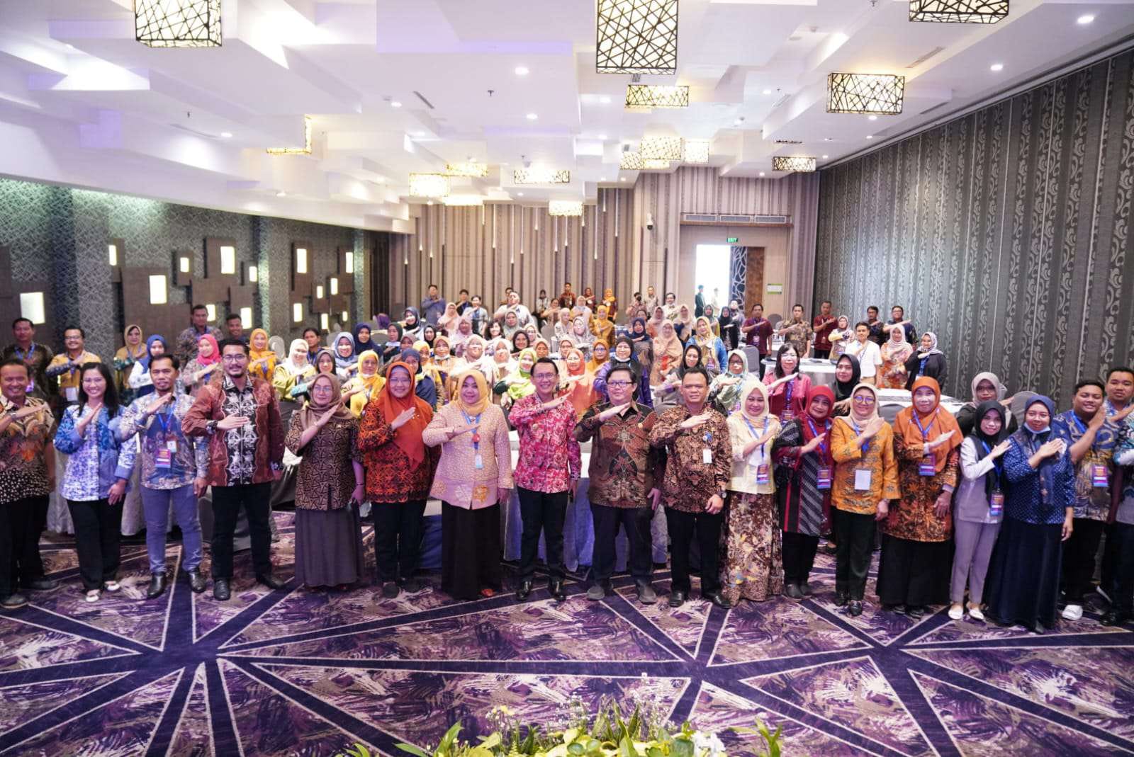 Pj Bupati Bekasi Ingatkan Faskes :Tidak ada Alasan Menomorduakan Pasien BPJS