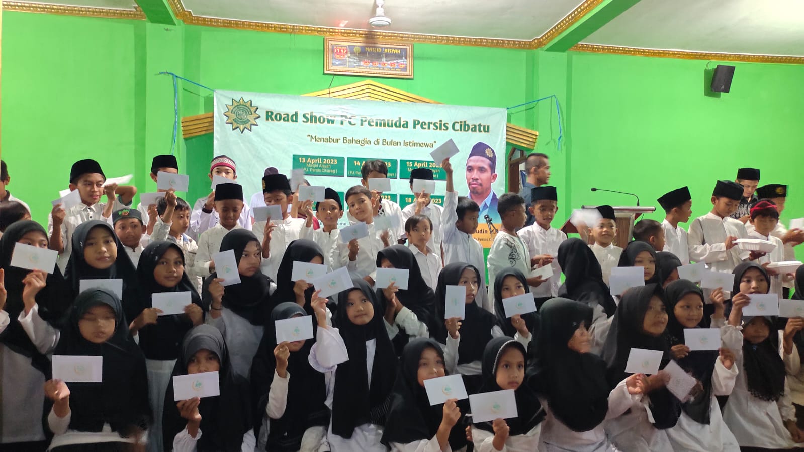 Wisuda 120 Hafidz Quran Anak-anak Pejuang Subuh, Membumikan Al Quran di Garut