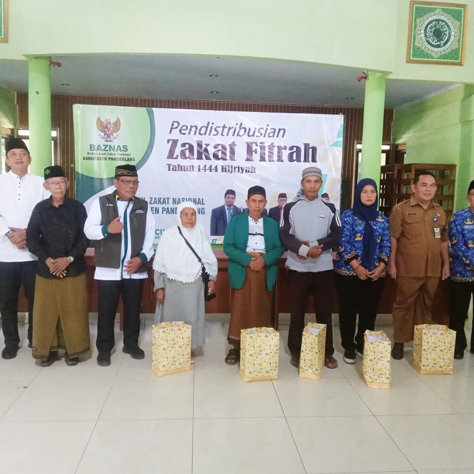 Baznas Pandeglang Distribusikan Zakat Fitrah