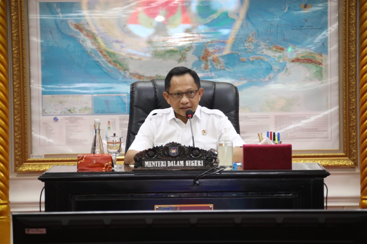 Hari Pertama Usai Libur Lebaran, Mendagri Pimpin Rapat Evaluasi Kinerja Kemendagri 2023