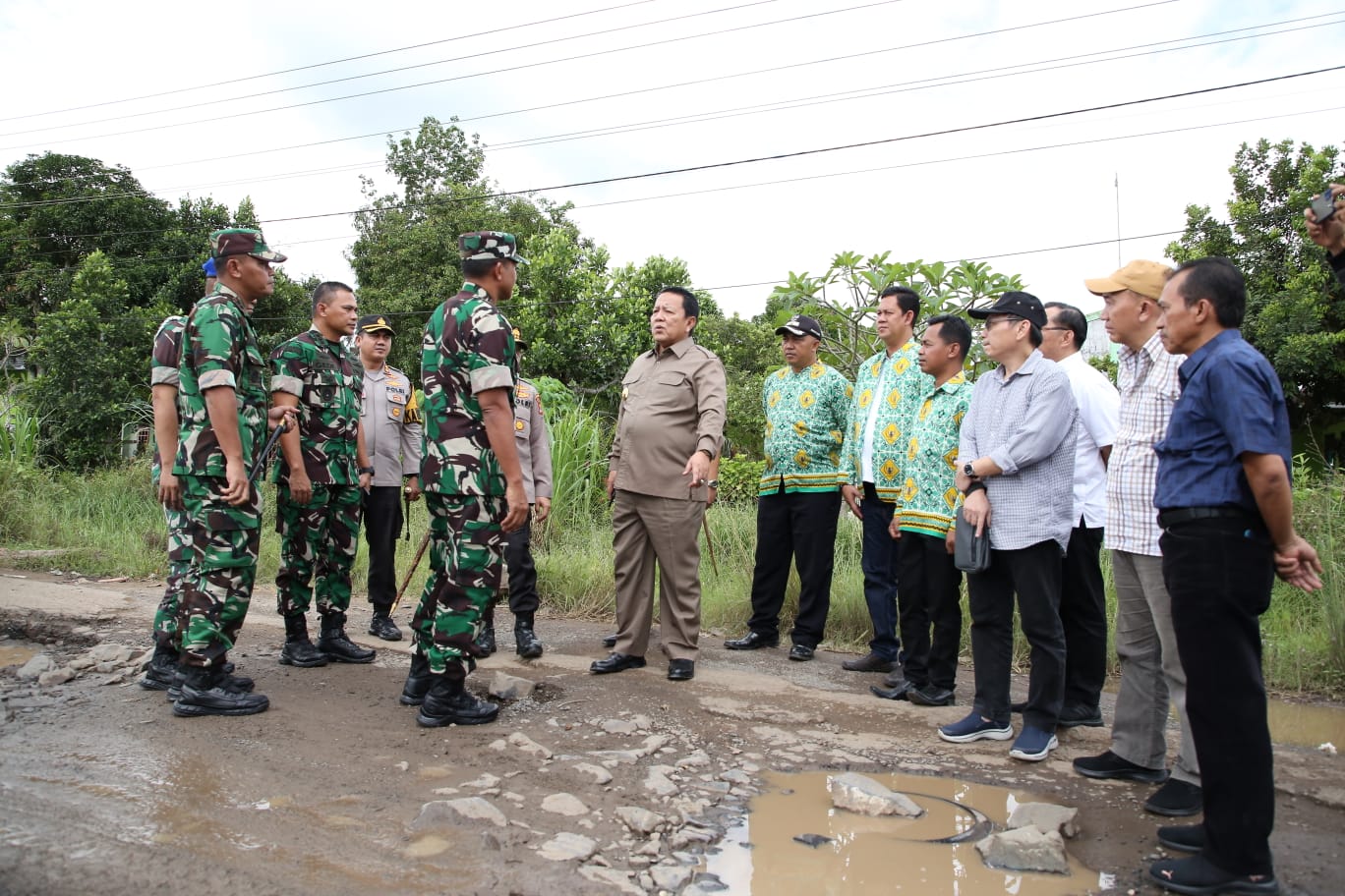 Gubernur Lampung Tinjau Langsung Kondisi Jalan di Rumbia Lampung Tengah