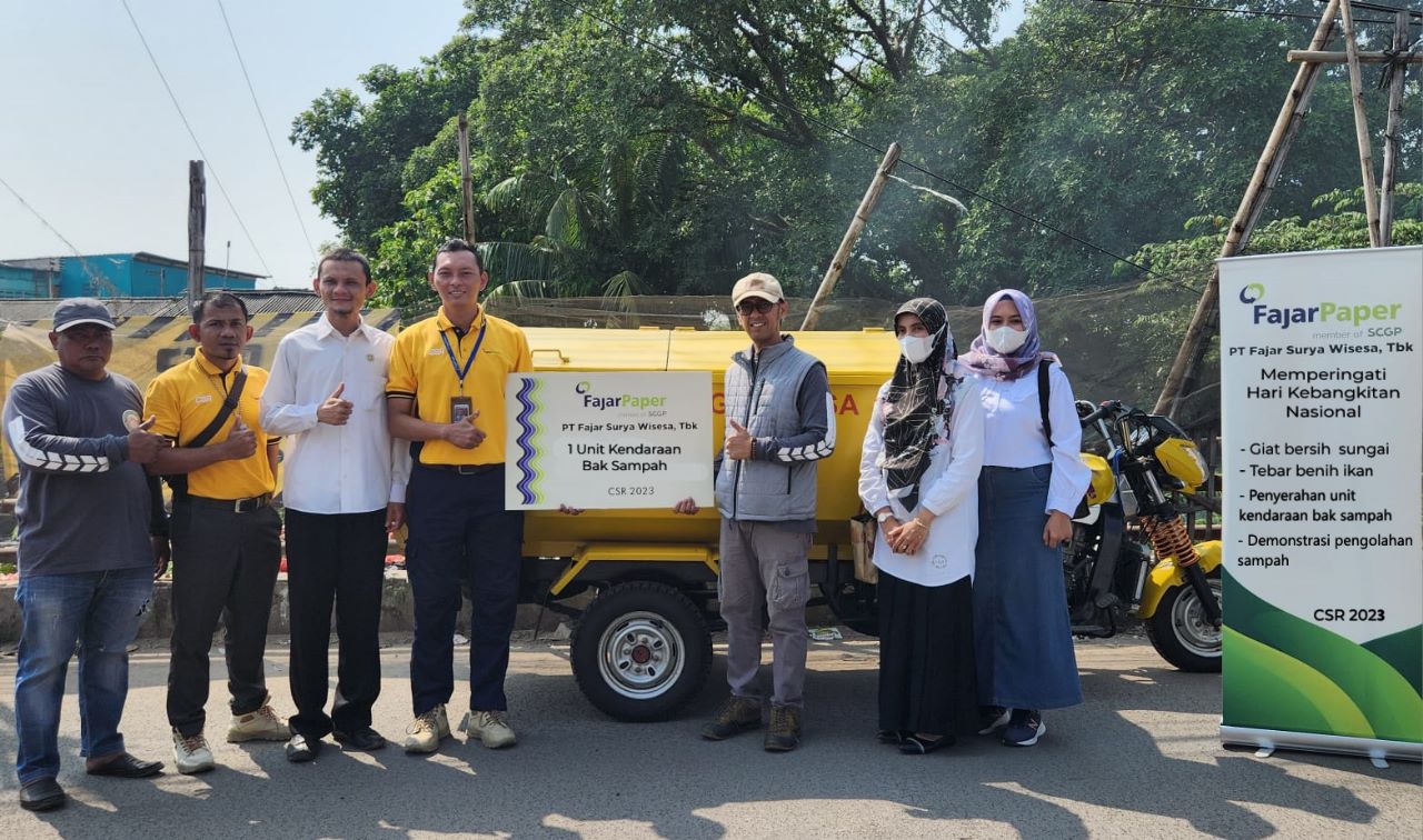 Fajar Paper Dukung Program Daur Ulang Sampah Plastik Rumah Tangga