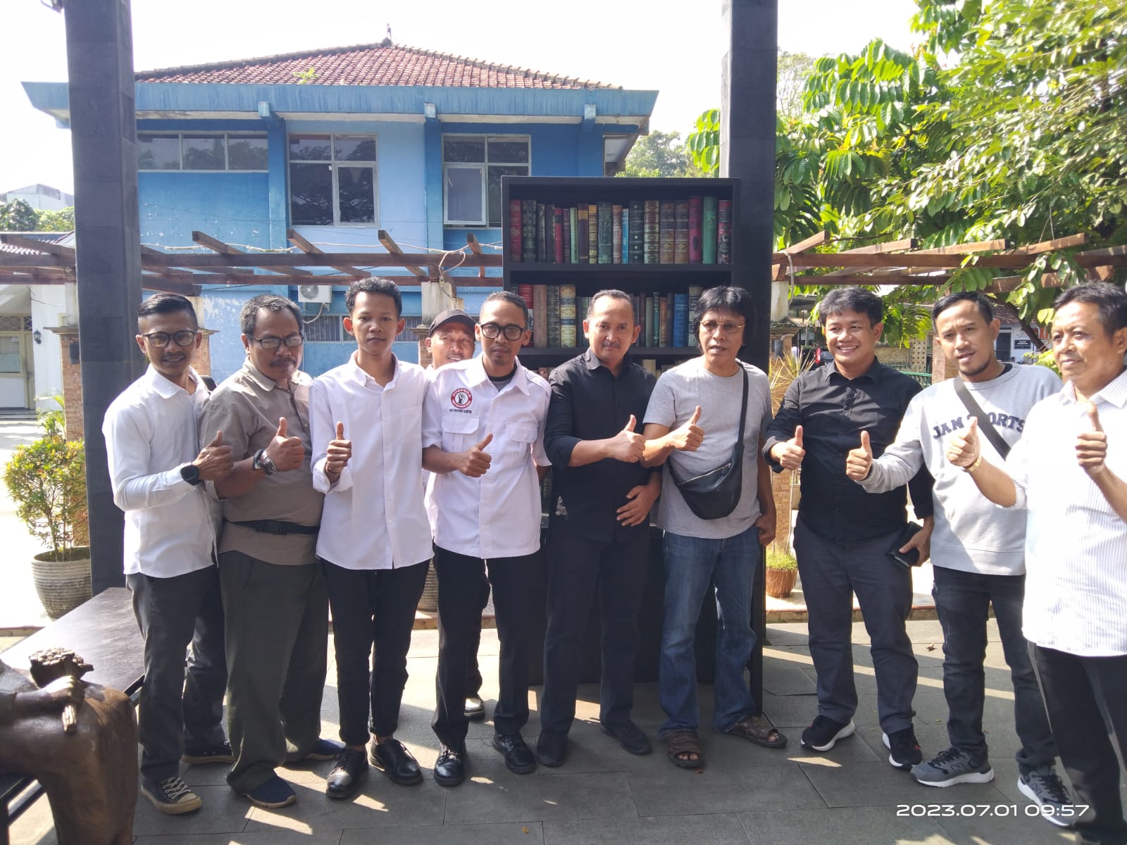 Didamping Bonnie Triyana, Adian Napitupulu Kunjungi Museum Multatuli