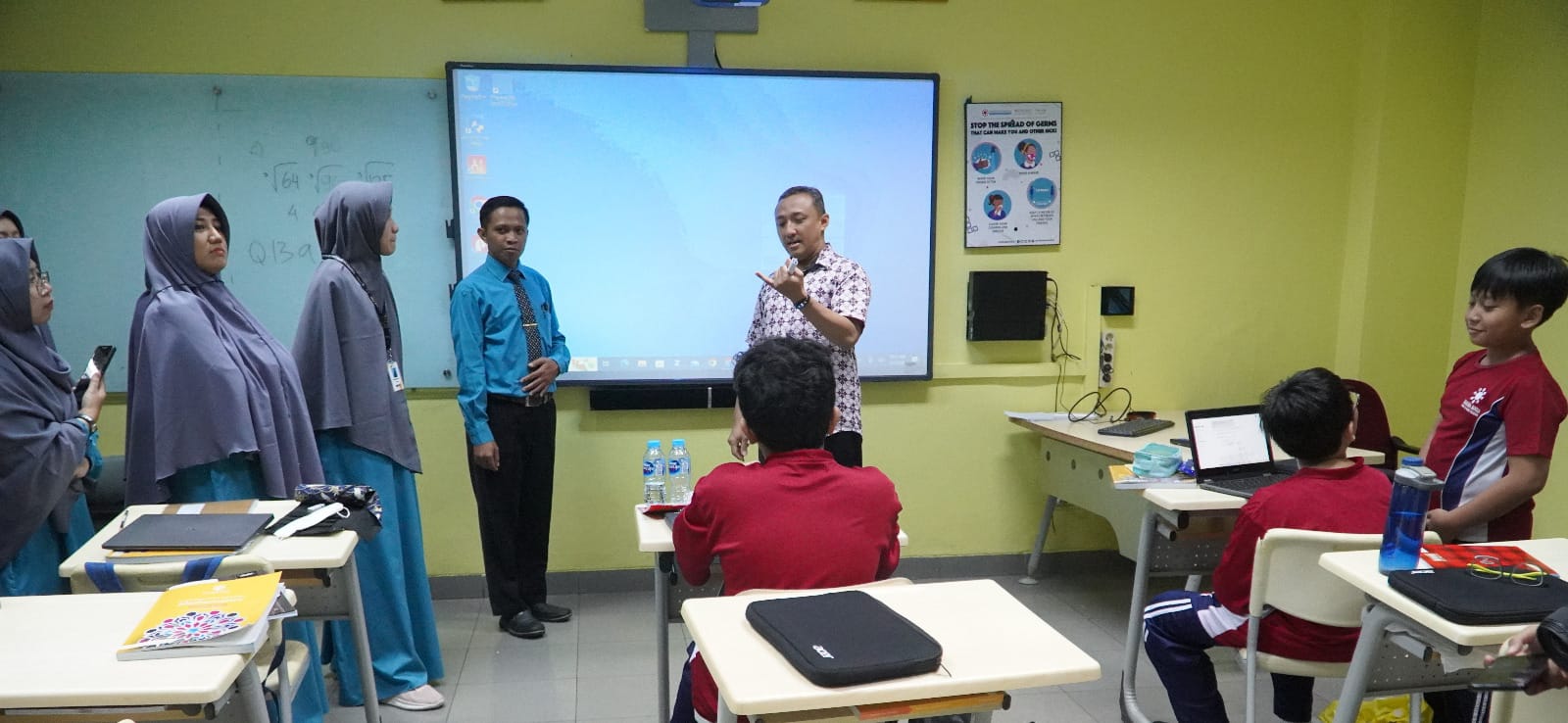 MBS Zam-Zam Cilongok Banyumas Lakukan Study Banding ke Sekolah Internasional Kharisma Bangsa Tangerang Selatan
