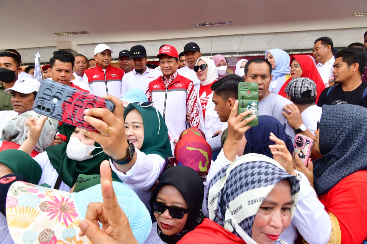 Hadiri Gerakan Sulsel Anti-Mager, Mendagri Ajak Masyarakat Terus Jaga Kesehatan
