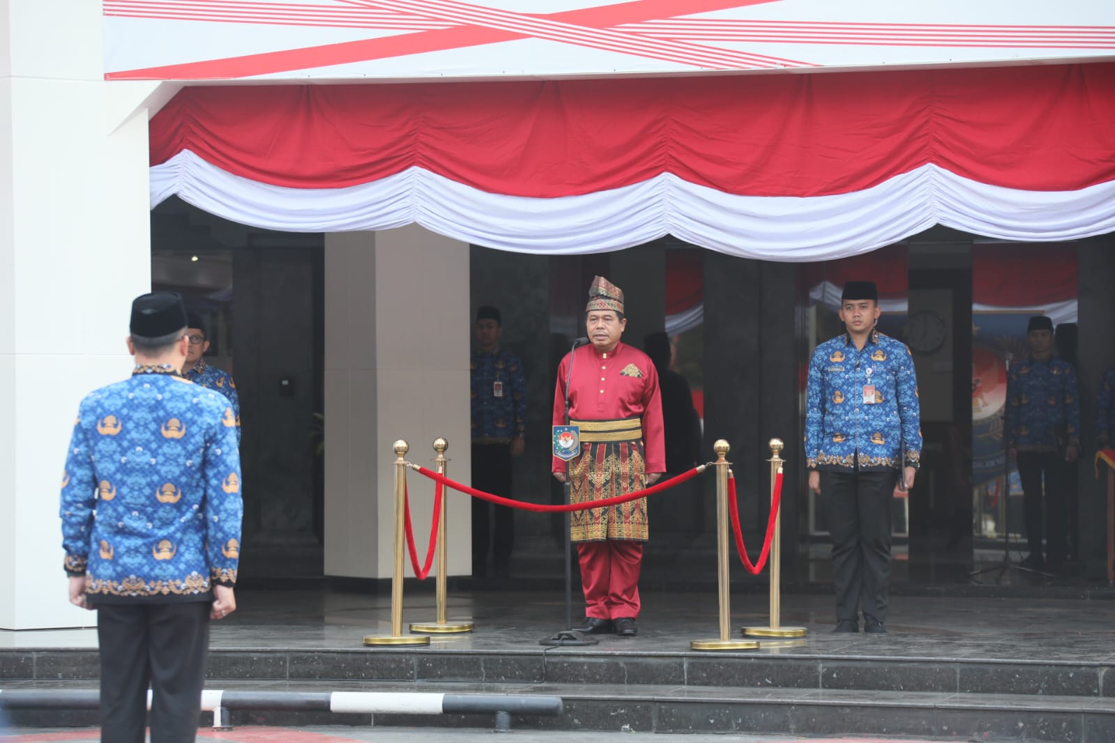 Sekjen Pimpin Upacara HUT Ke-78 RI di Lingkup Kemendagri