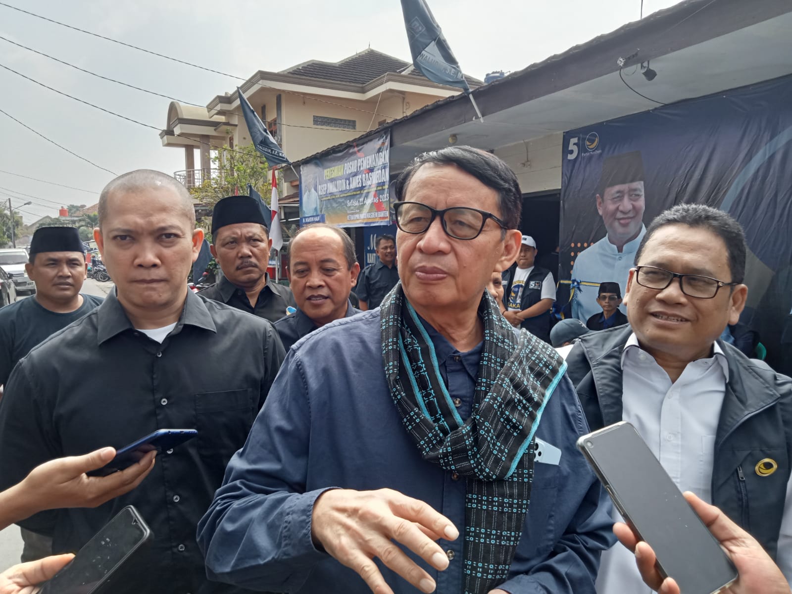Ketua DPW Nasdem Banten Resmikan Posko Pemenangan Anies dan Asep Awaludin
