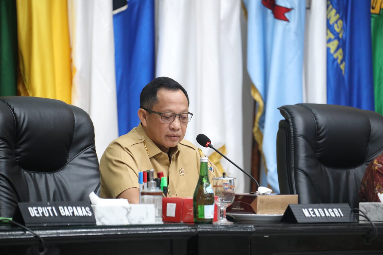 Waspadai El Nino, Mendagri Minta Daerah Salurkan Bansos dan Optimalkan Penggunaan BTT