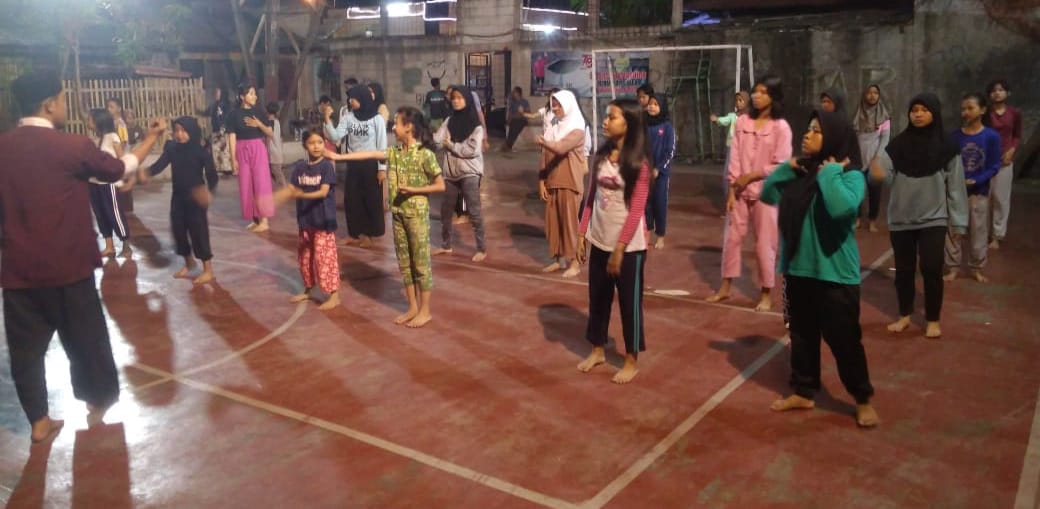 Pengurus RW 001 Harapan Jaya Gelar Pelatihan Pencak Silat untuk Anak-anak