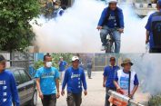Peduli Masyarakat Kota Bekasi, Caleg Lukman Hakim Lakukan Fogging Untuk Cegah DBD di Pesona Anggrek