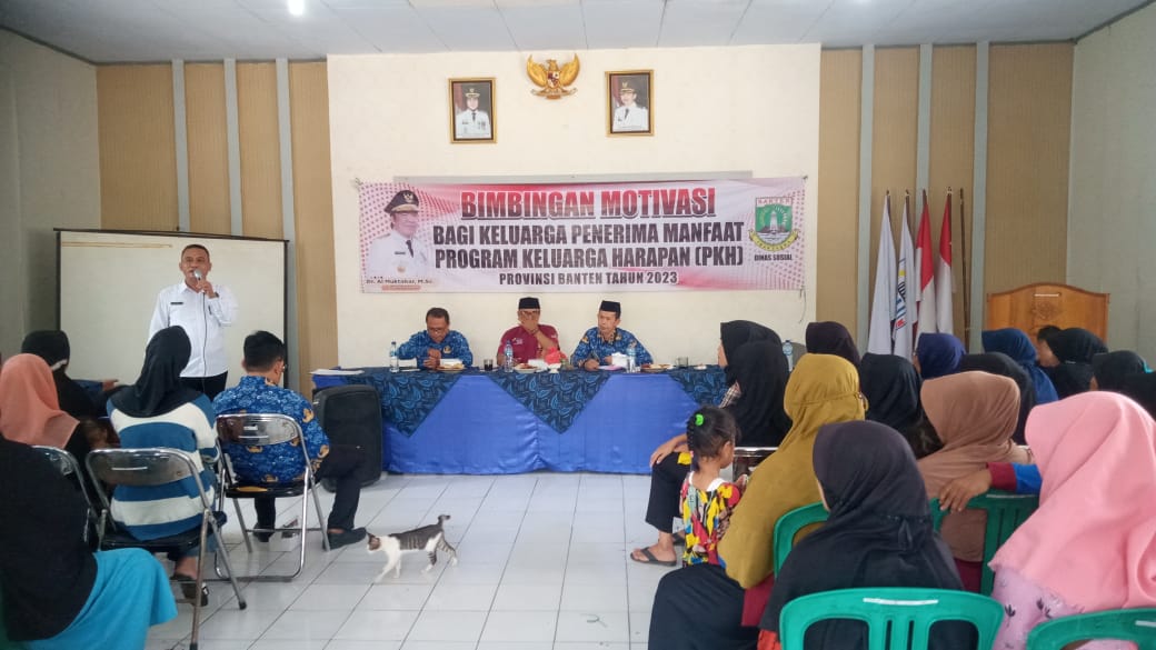 Dinsos Provinsi Banten dan Korkab PKH Kabupaten Lebak Berikan Bimbingan Motivasi Kepada KPM