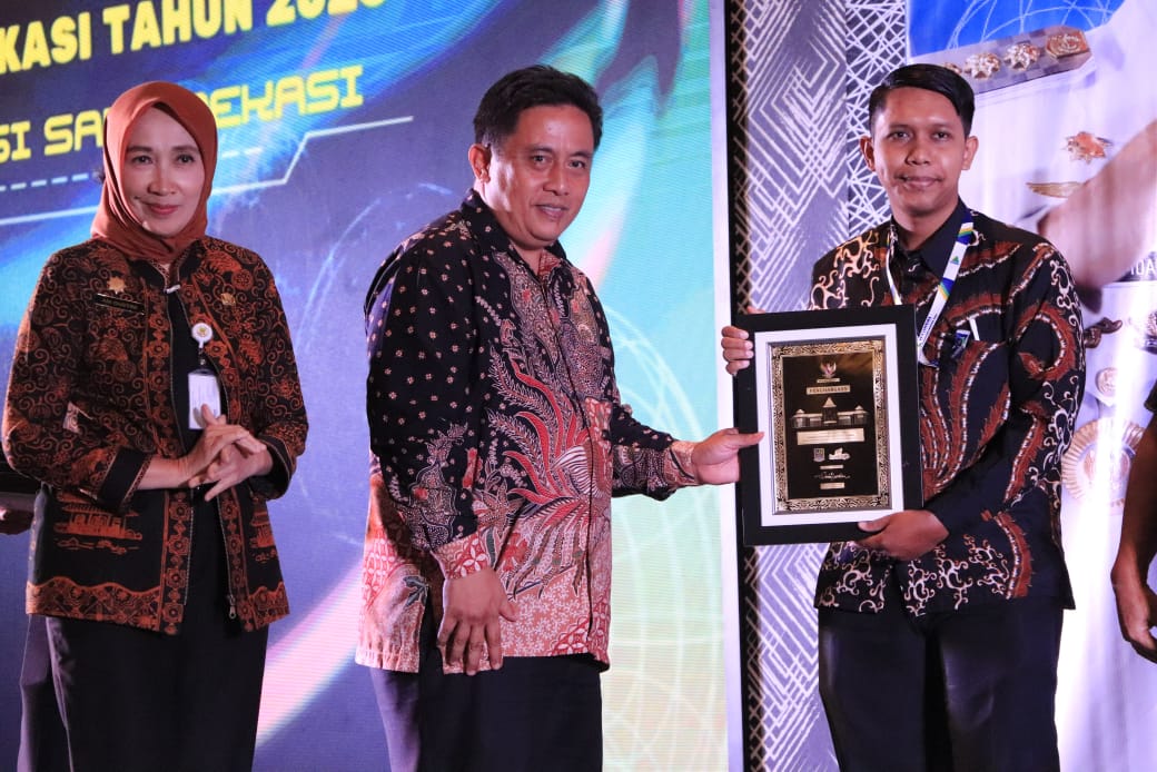 Pemkab Bekasi Berikan Penghargaan Kepada Wajib Pajak