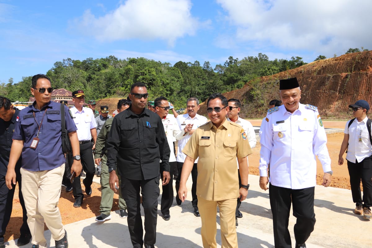 Mendagri Tinjau Kesiapan PLBN Jagoi Babang