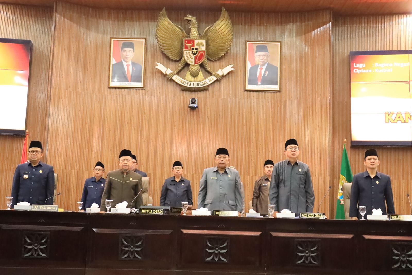 Pj. Wali Kota Bekasi Hadiri Rapat Paripurna Pengambilan Sumpah PAW Anggota DPRD