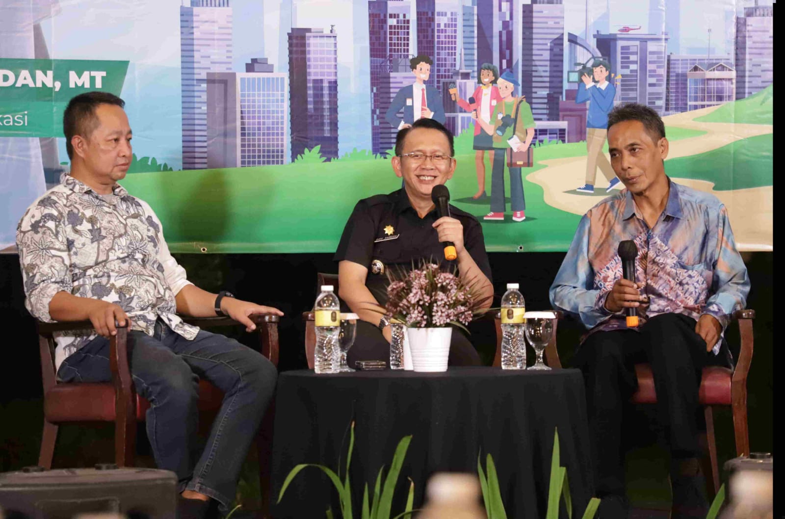 Pj Bupati Bekasi Diskusi dengan Awak Media soal Gagas City Branding,