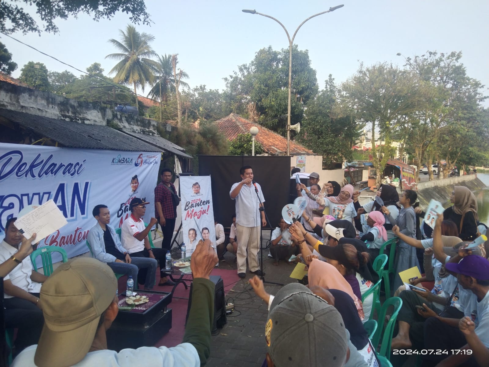 Ratusan Pedagang Kaki Lima di Lebak Deklarasi Dukung Andra Soni – Dimyati