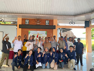 Mahasiswa KKN-T IPB di Nglungger Ubah Limbah Kotoran Hewan dan Rumah Tangga Jadi Pupuk Organik Cair