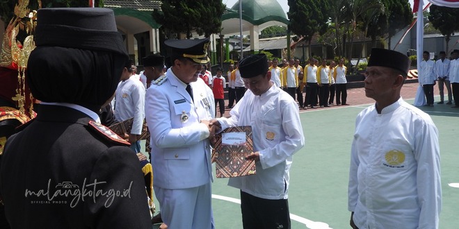 Pj. Wali Kota Malang Serahkan Remisi bagi 2.058 WBP Lapas Kelas I Malang