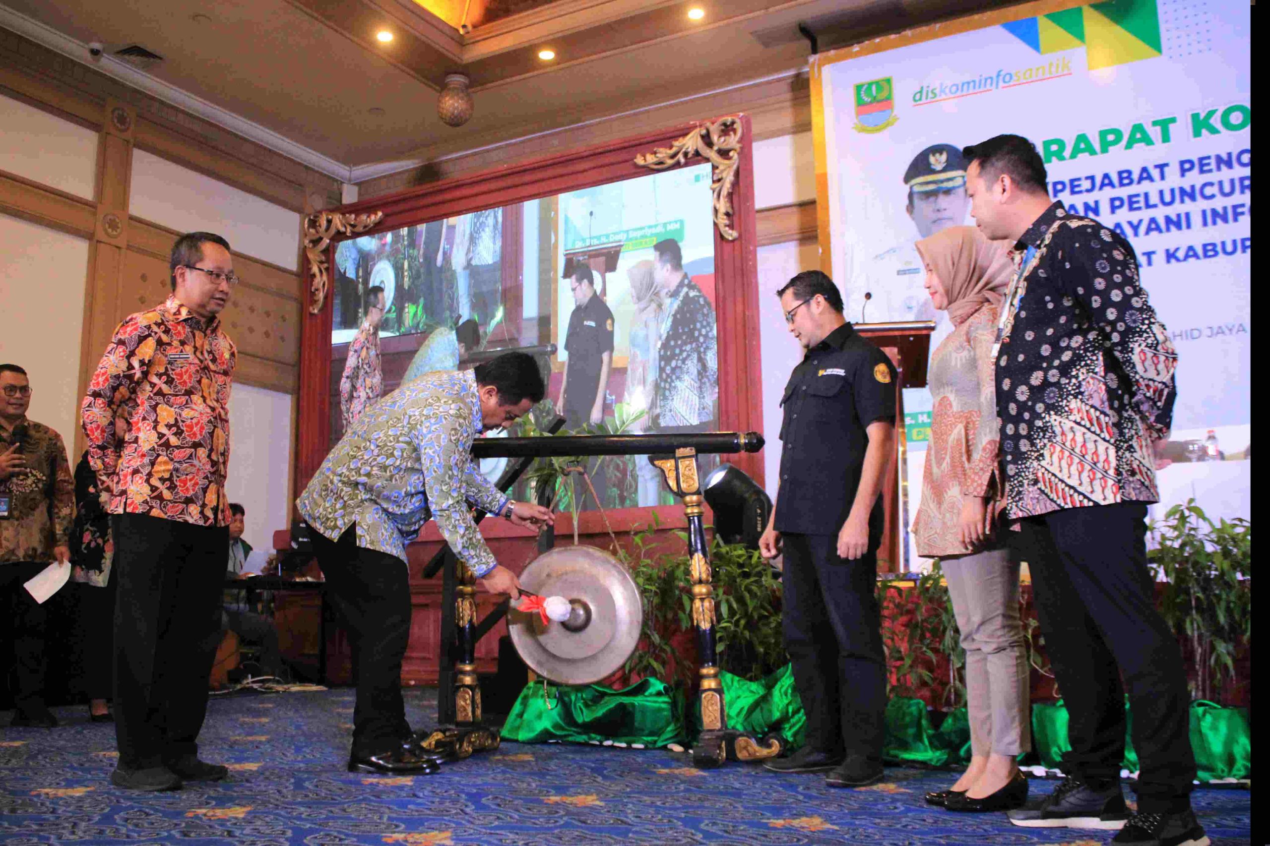 Diskominfosantik Luncurkan Fitur PPID Menyala, Pj Bupati Bangga